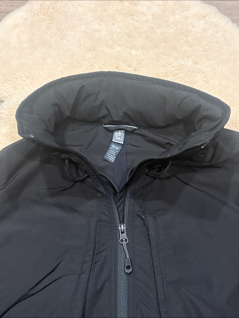 Mountain Hardwear Urbanite Parka, rain jacket, black, women’s medium - Picture 8 of 16